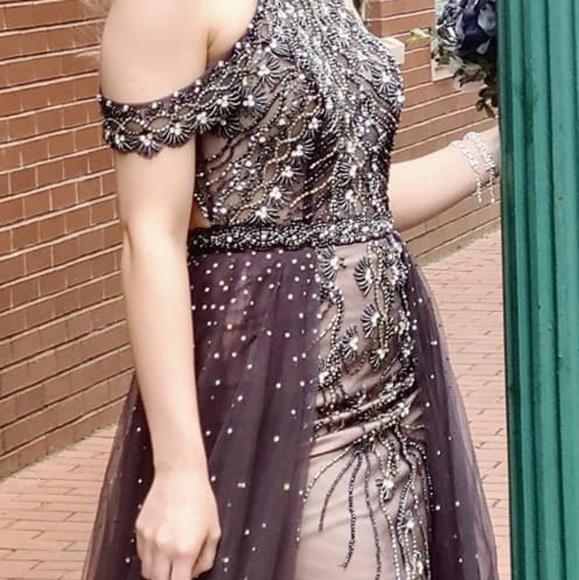 Prom/Homecoming/Formal Dress - Picture 2 of 3